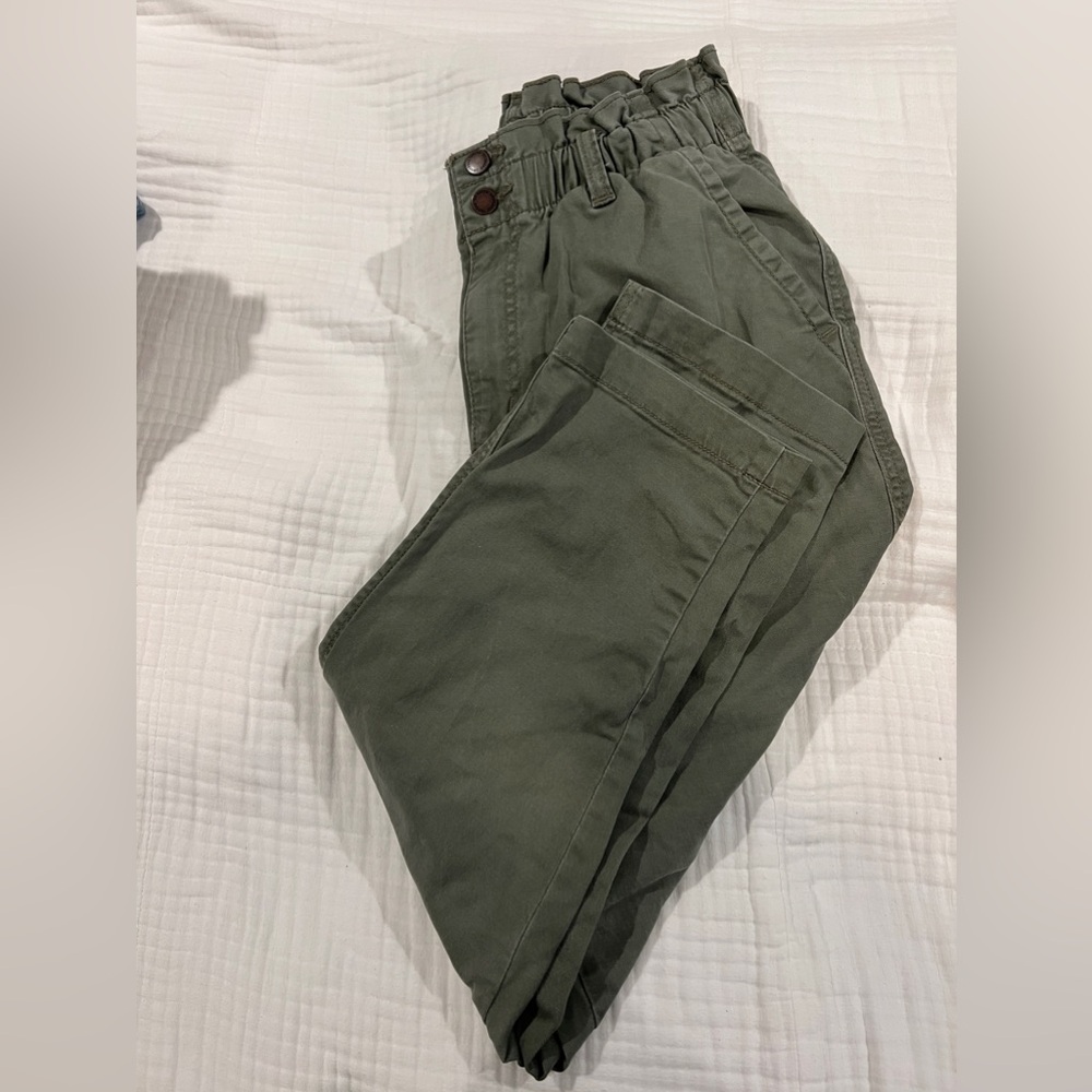Universal thread adorable chino
